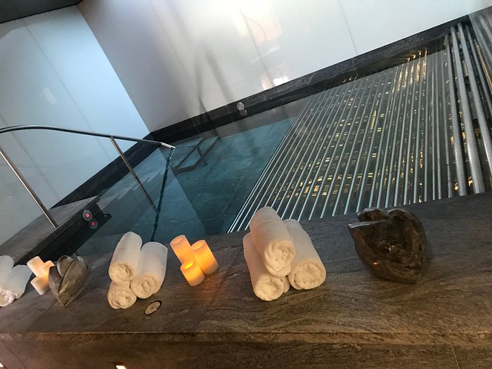 Four Seasons Hotel London at Park Lane — Photo 2