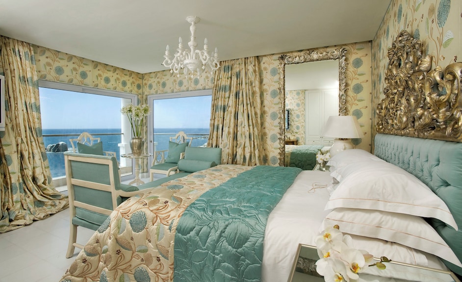 The Twelve Apostles Hotel & Spa