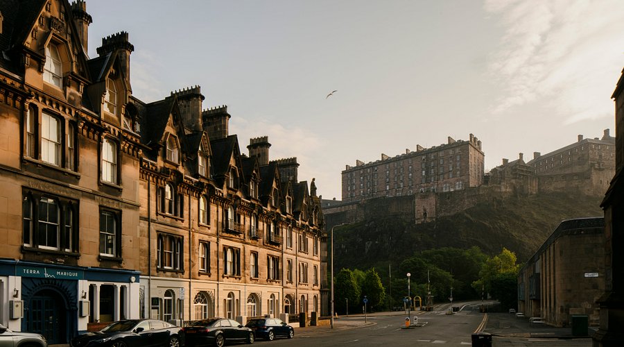 33 Castle Terrace — Photo 3