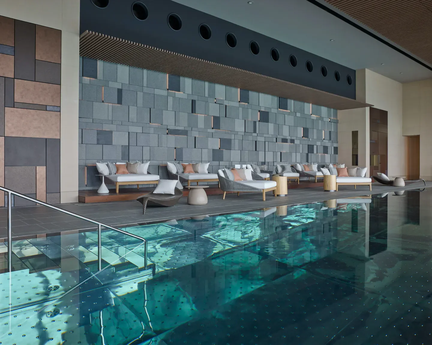 Four Seasons Hotel Tokyo at Marunouchi — Photo 2