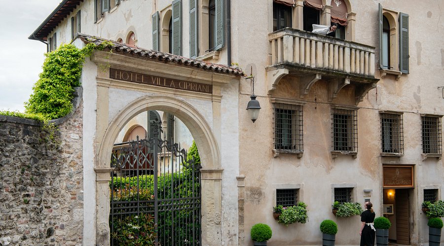 Hotel Villa Cipriani — Photo 3
