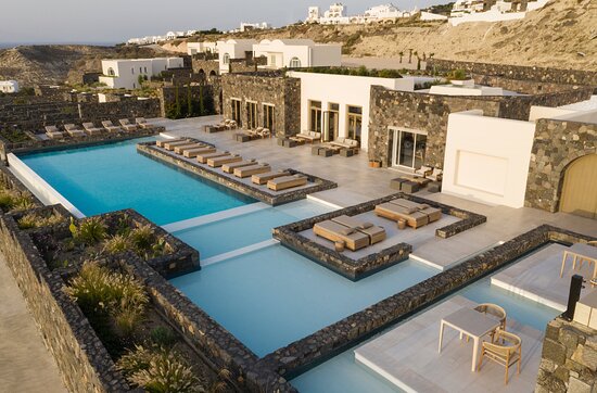 Santorini: How to Choose the Right Hotel on the World's Most Photographed Island