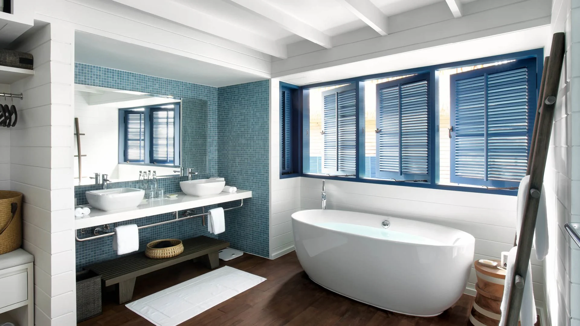 COMO Cocoa Island — Dhoni Loft Water Villa