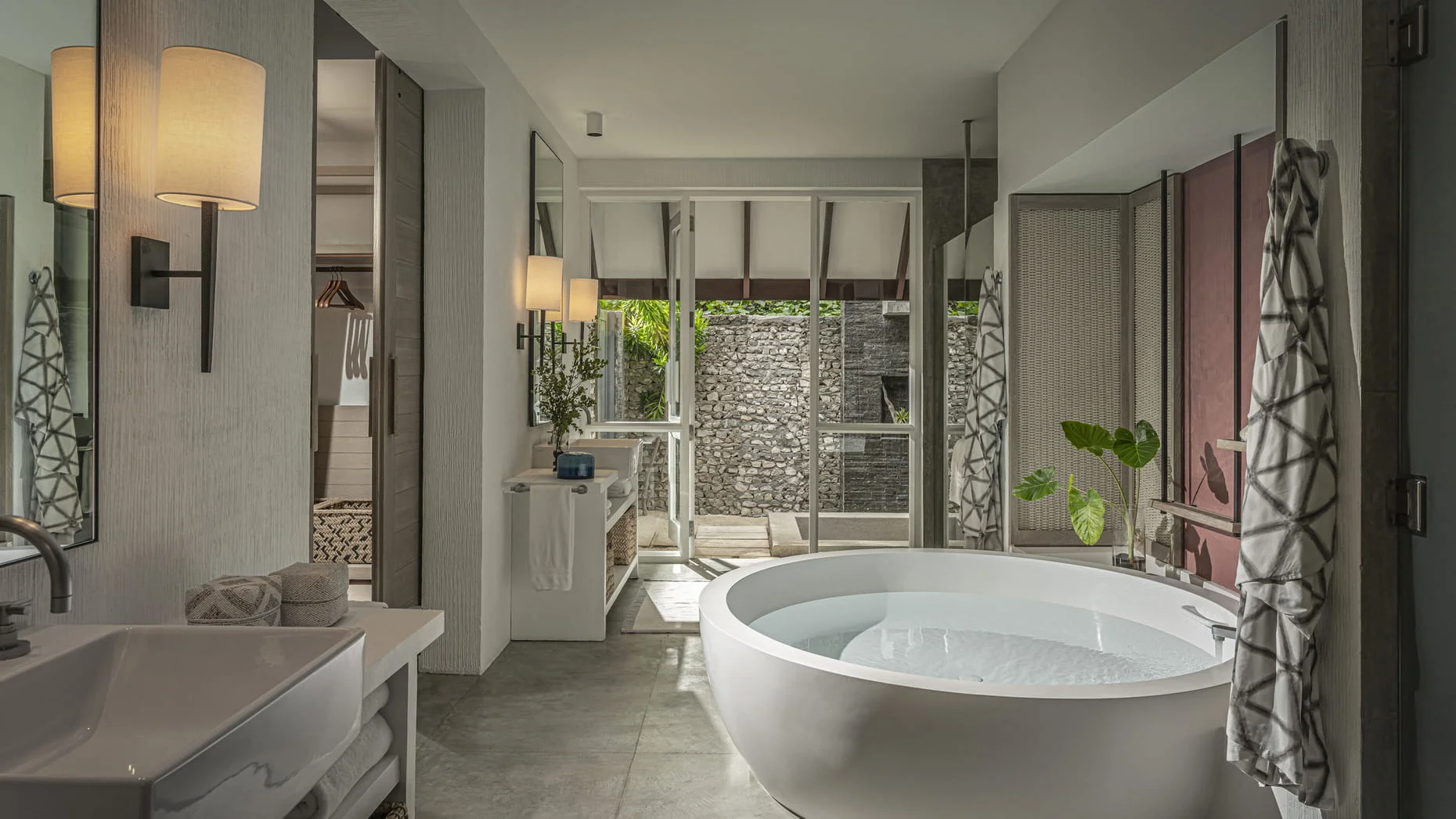 Four Seasons Resort Maldives at Landaa Giraavaru — Beach Villa With Pool 3