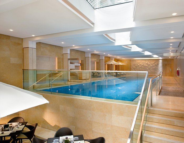 The Landmark Mandarin Oriental Hong Kong — Photo 4
