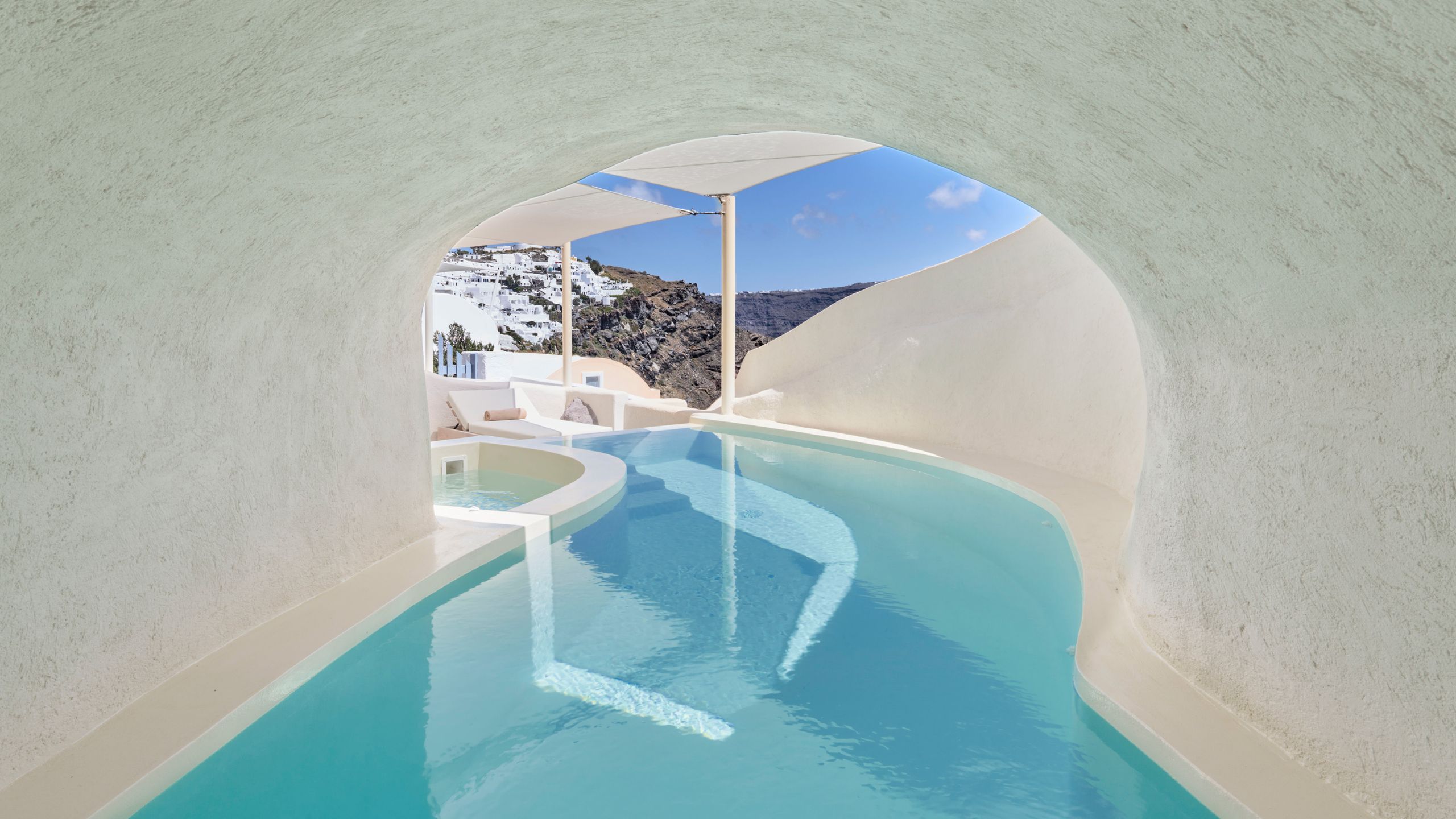 Mystique Santorini — Photo 4