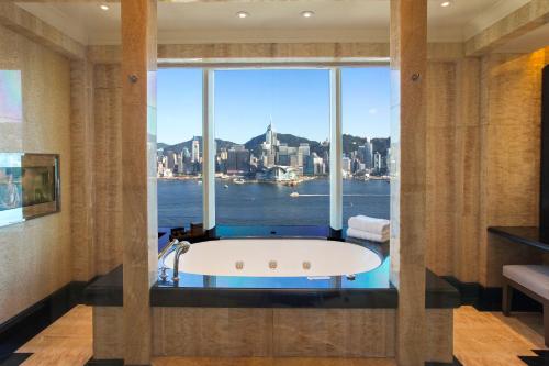 The Peninsula Hong Kong — Photo 2