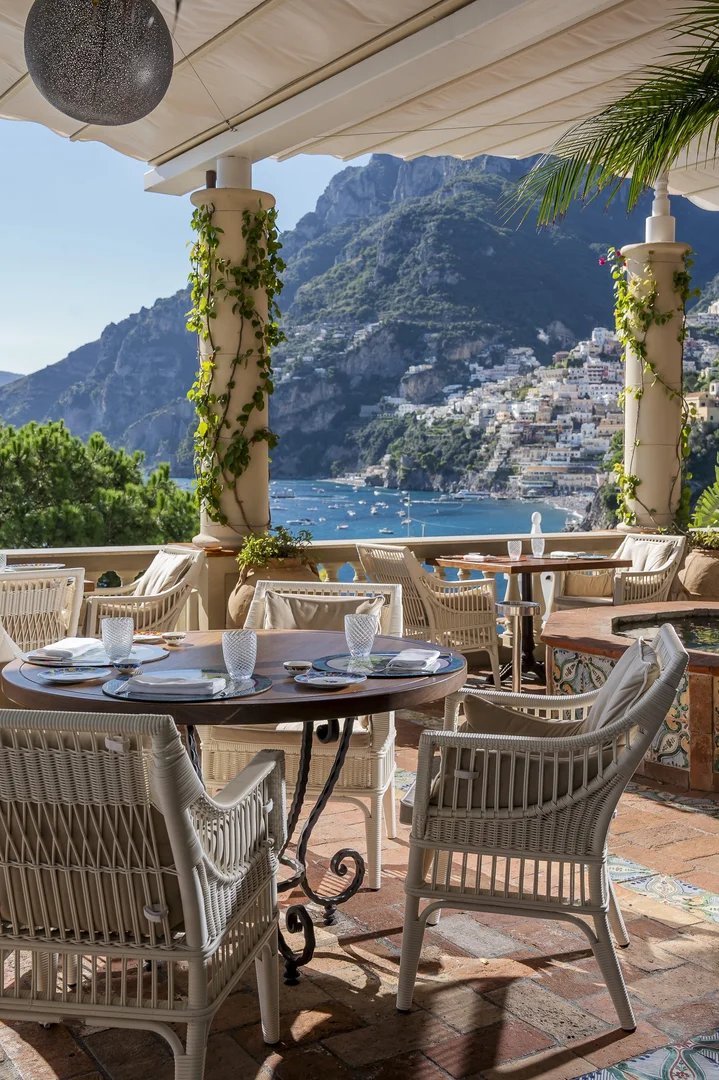 Villa TreVille — Dining